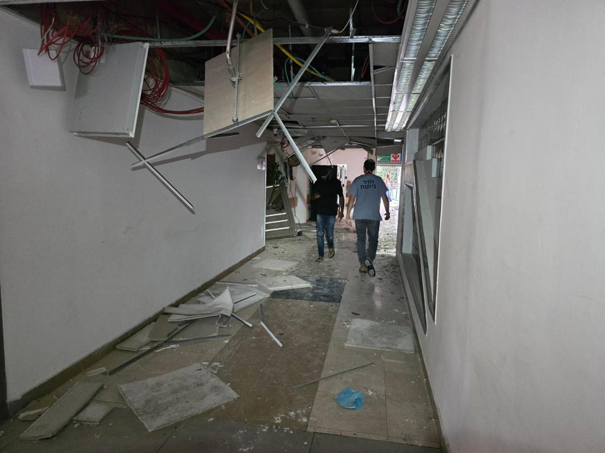 Las imágenes del ataque de Irán a uno de los principales hospitales de Israel