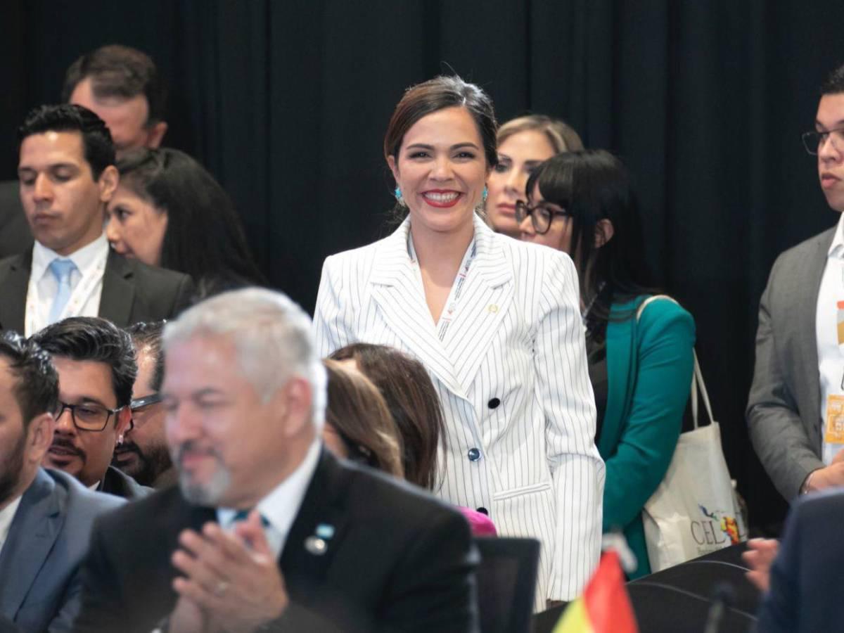 Top 10: Funcionarias y diputadas hondureñas que destacan por su belleza