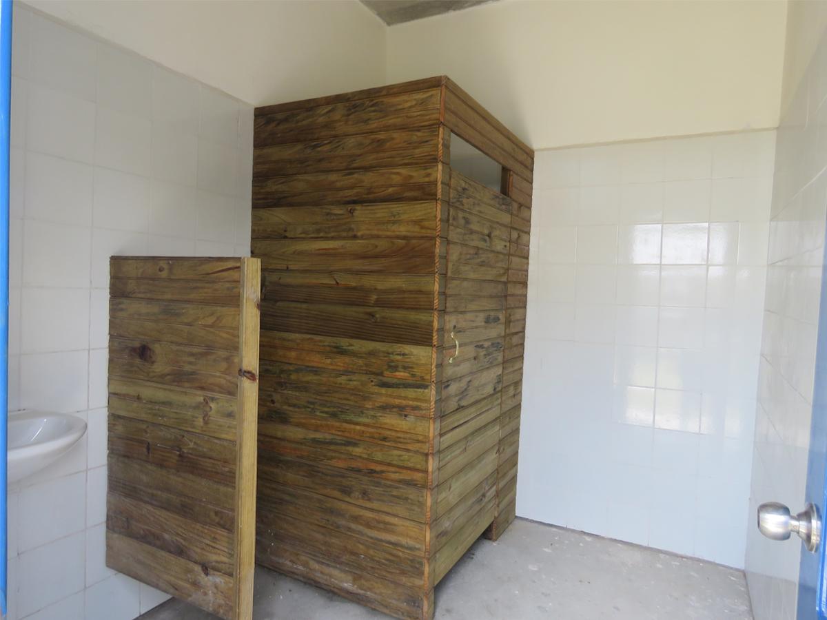 Cemento Ultracem construye en la educación de Choloma