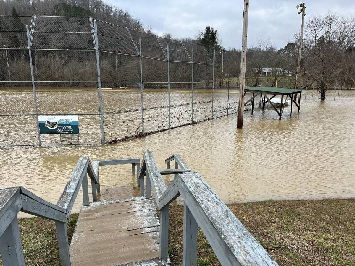Las tormentas dejan 11 muertos en Kentucky con EEUU en alerta por nuevo temporal