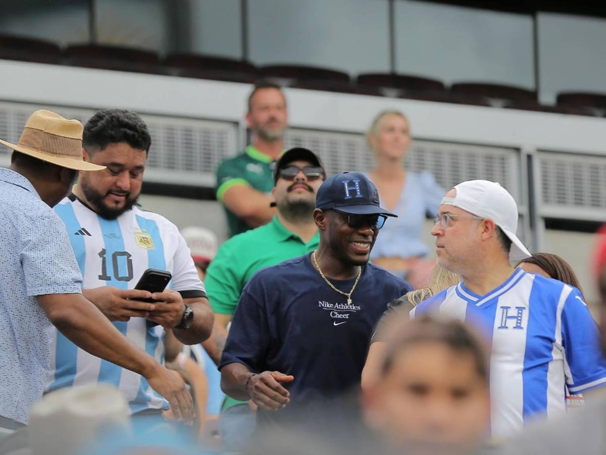 Messi sorprende tras el partido, ¿cambió camiseta? y abrazo histórico para Honduras