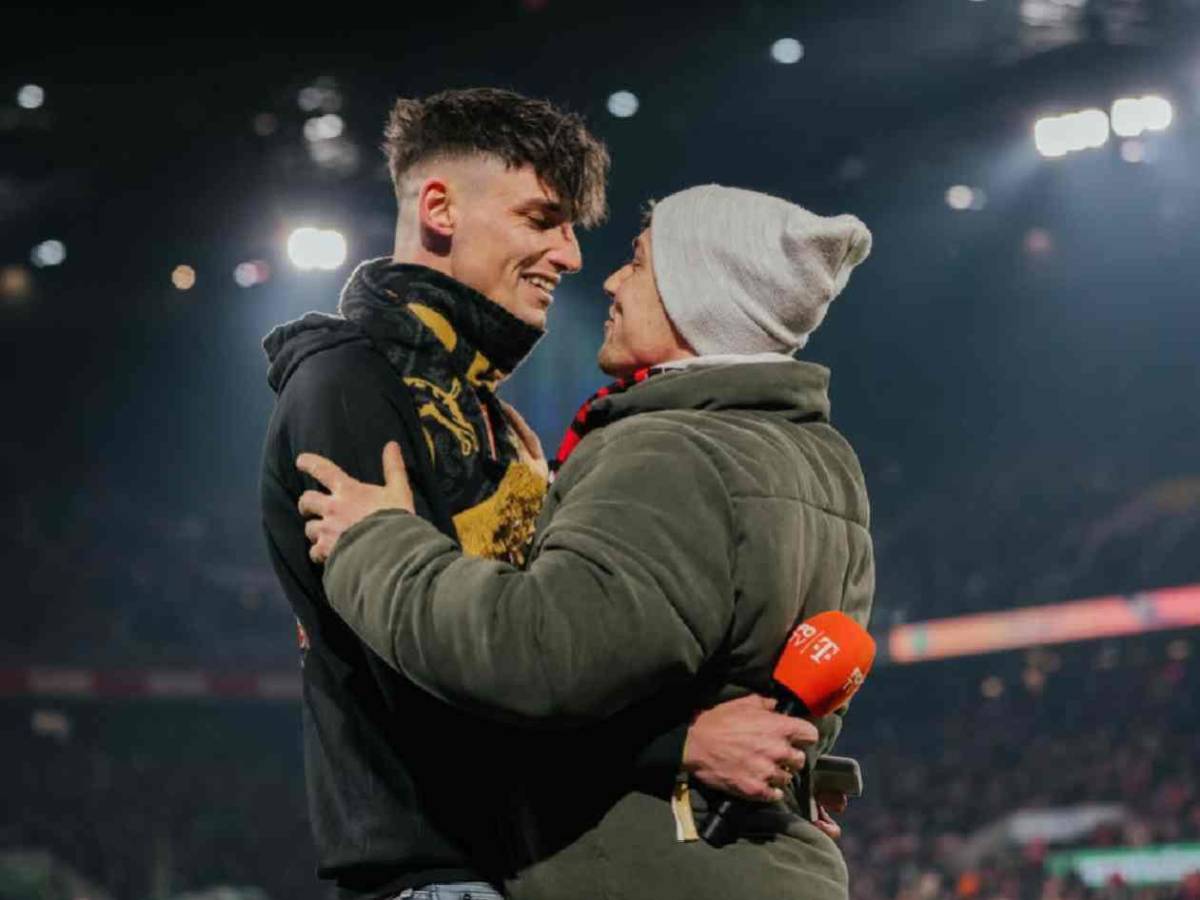 Árbitro sorprende: Le pide matrimonio a su novio antes de partido en Bundesliga