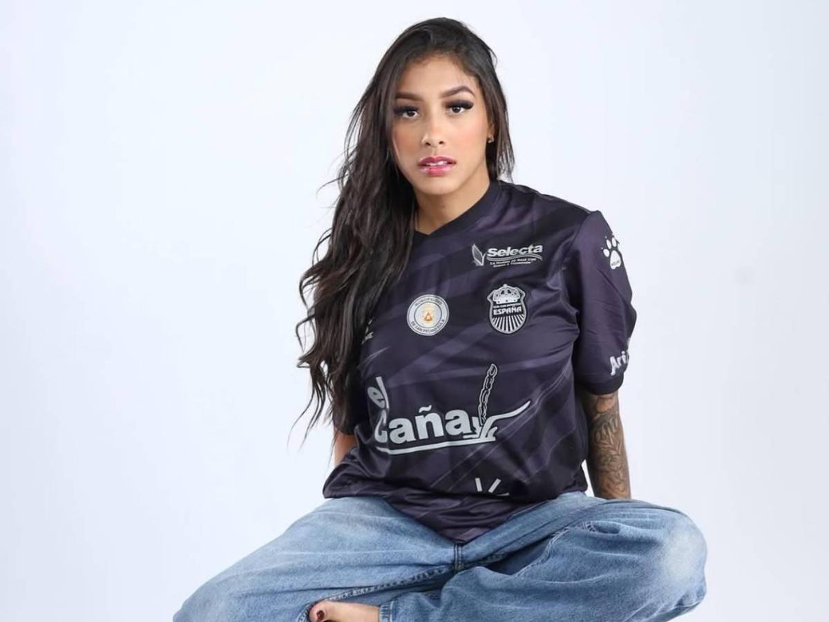 Las famosas y lindas aficionadas del Olimpia y Real España: ¿una japonesa?