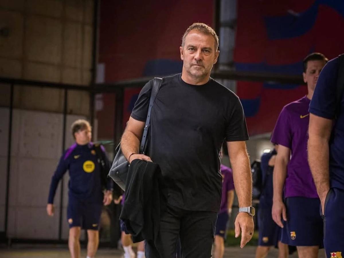 Hansi Flick, molesto con dos jugadores del Barcelona tras ridículo ante Chelsea