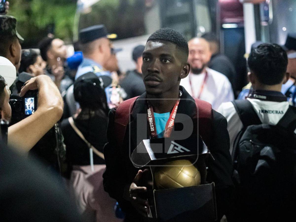 La invitada que no podía faltar al partido de tiktokers en La Ceiba