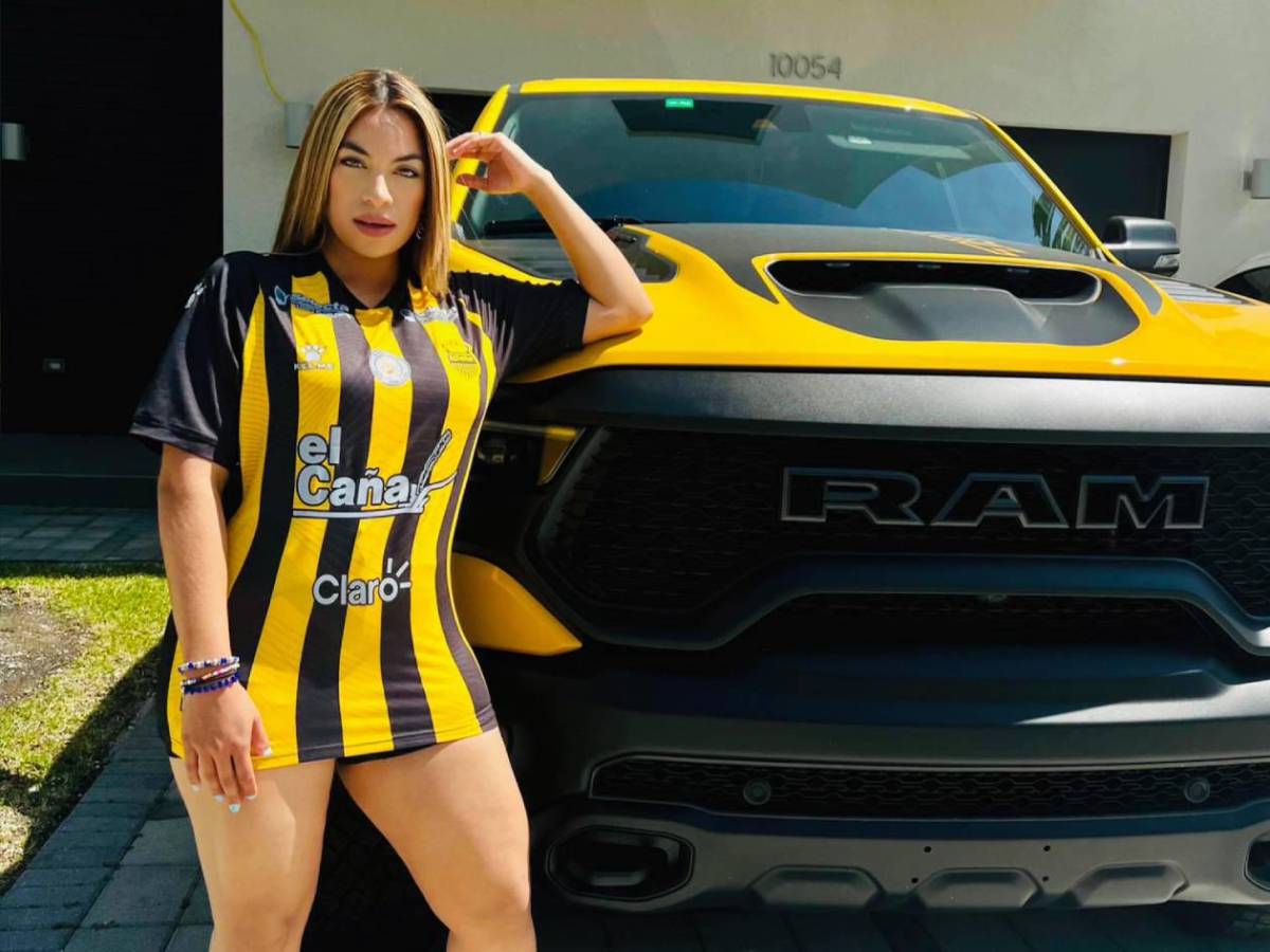 Las famosas y lindas aficionadas del Olimpia y Real España: ¿una japonesa?