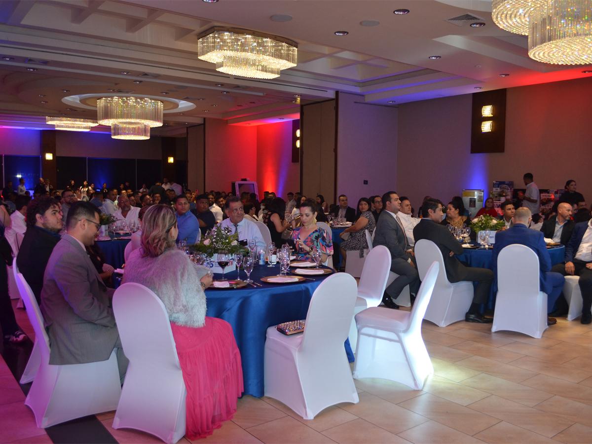 Distribuidores de LTH de todo el país llegaron al evento para unirse a la celebración de los 35 años de Maega.