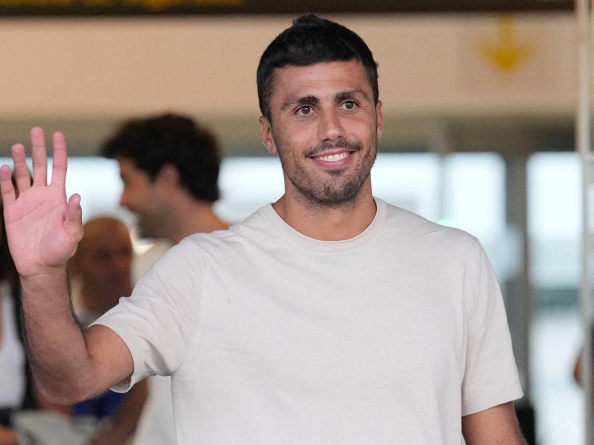 Real Madrid con venta récord, Barcelona contacta a otro crack y dos salidas en PSG