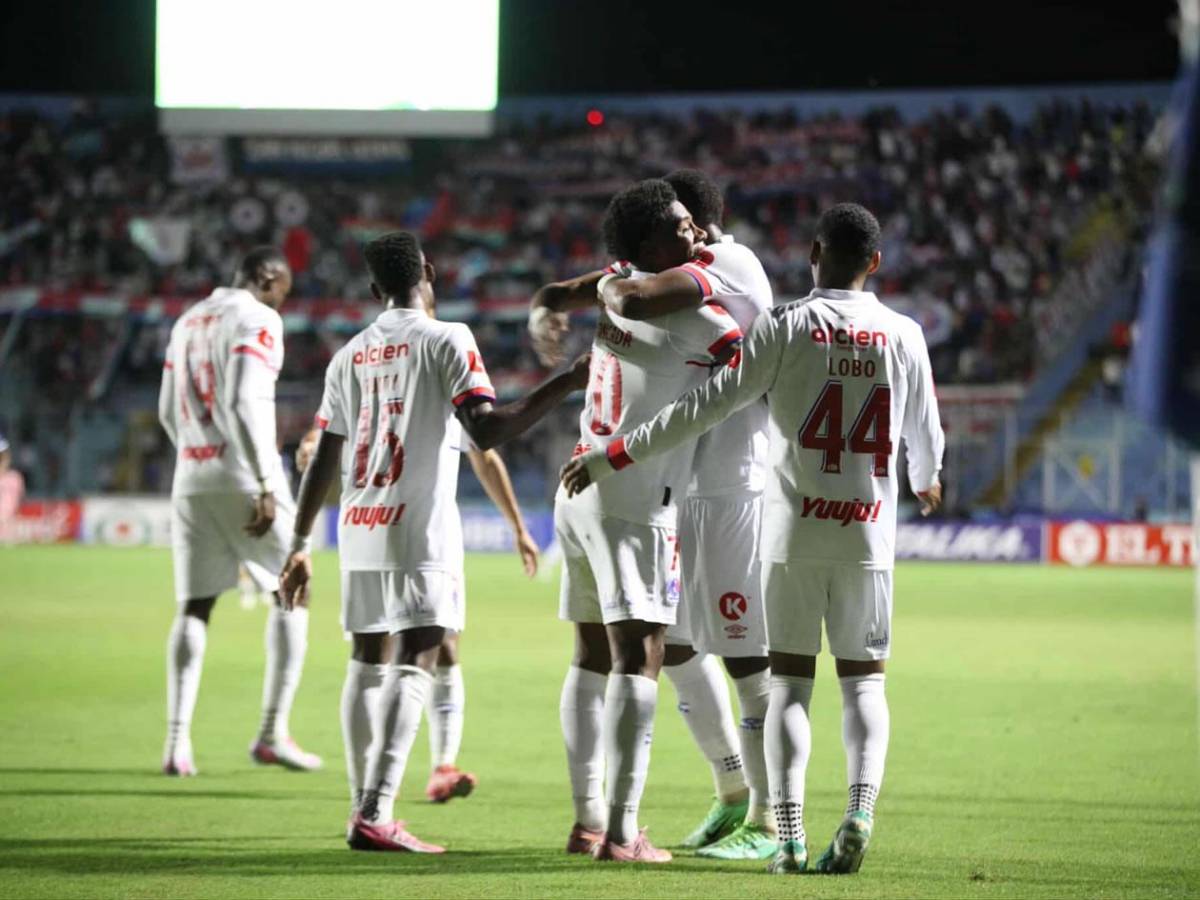 Olimpia destrozó a Motagua, Espinel eufórico, tristeza azul y enfado de Javier López