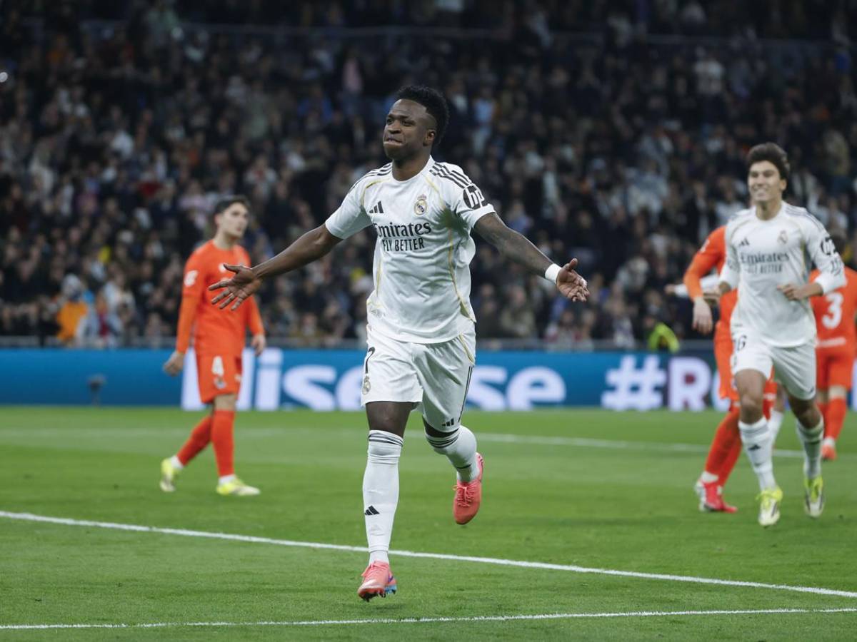 Real Madrid 'ayudado' con penales, Vinicius imita baile de Yamal y hondureña en el Bernabéu