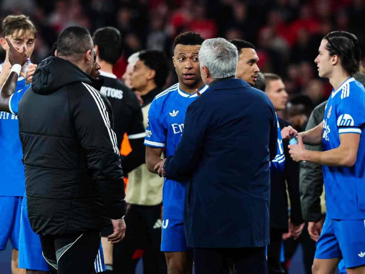 Escándalo con Vinicius en Benfica-Real Madrid, cruce de Mbappé y expulsan a Mou