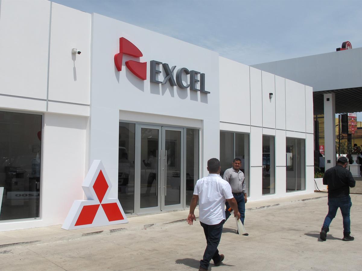 El nuevo plantel de Excel en La Ceiba está ubicado en Plaza Premier, frente a Megaplaza.