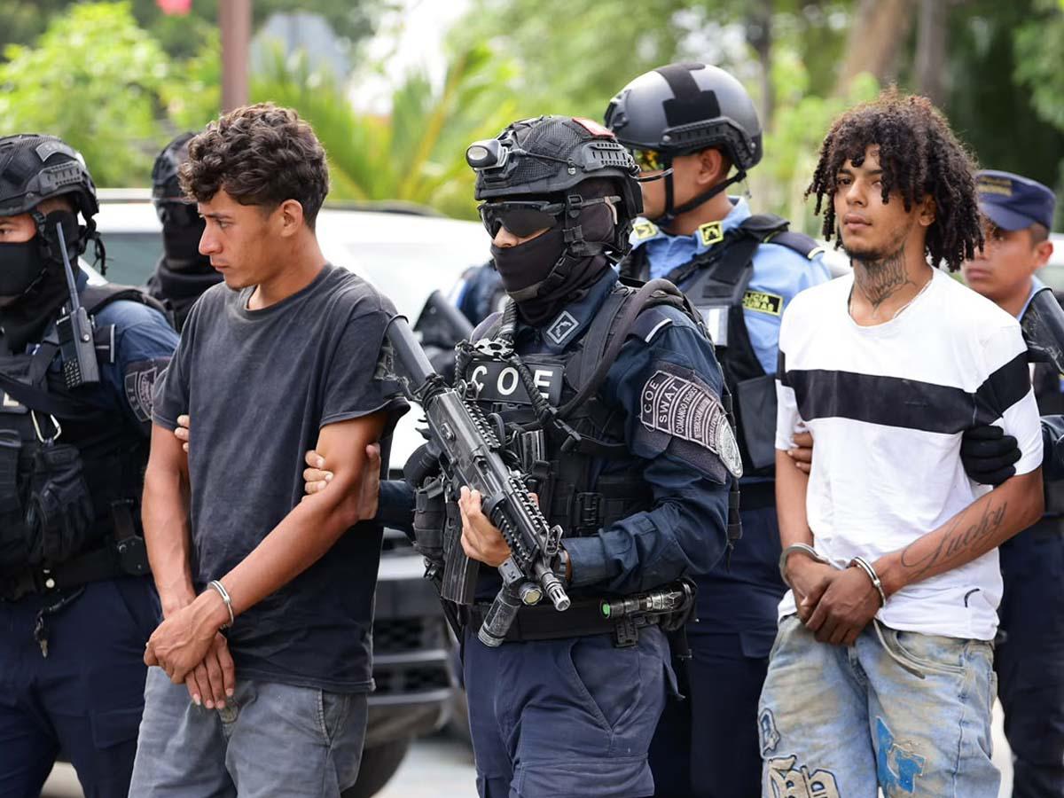 Campesino vinculado a masacre de Rigores disparó a los policías con un fusil AR-15