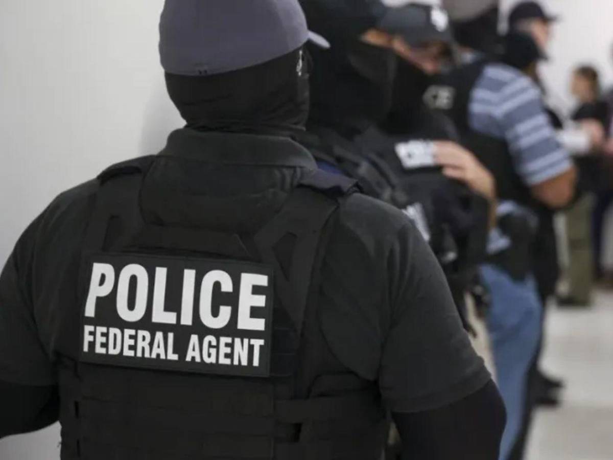 Preocupa el nuevo plan de ICE para realizar redadas masivas en EE UU