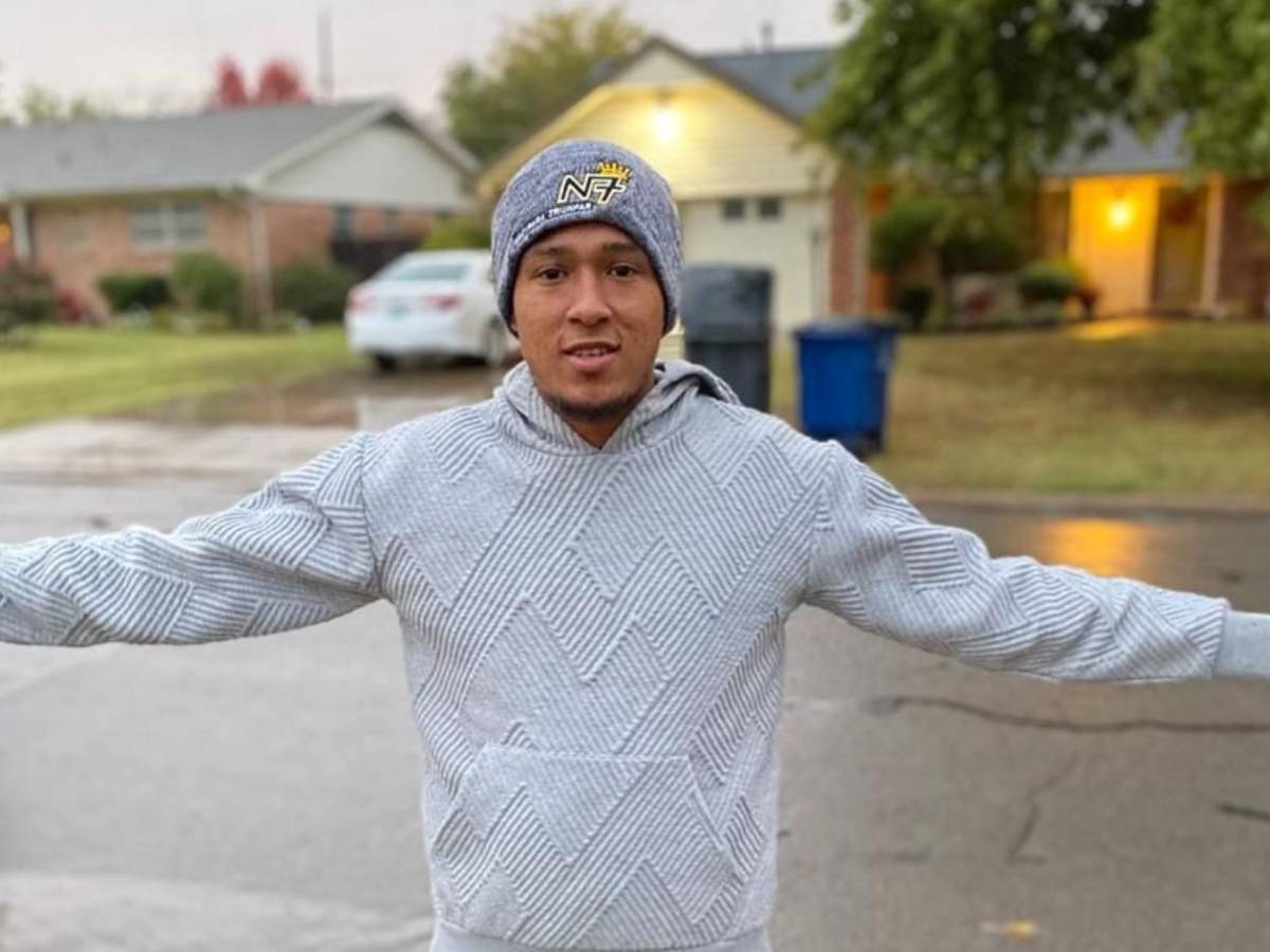 Futbolista hondureño celebra indulto a Juan Orlando Hernández