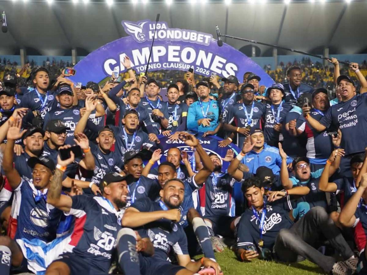 Motagua campeón: festeja la Copa 20, baile del Búho Meléndez y emoción de Pedro Atala