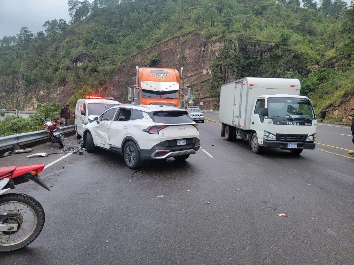 Esposa de Marco Bográn se accidenta en la CA-5