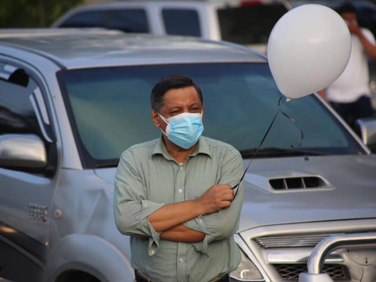 “Fue más que un maestro”: periodistas y estudiantes recuerdan con cariño a René Gavarrete