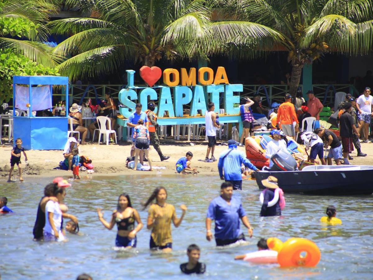 Feriado morazánico: Proponen dividirlo en tres fines de semana largos