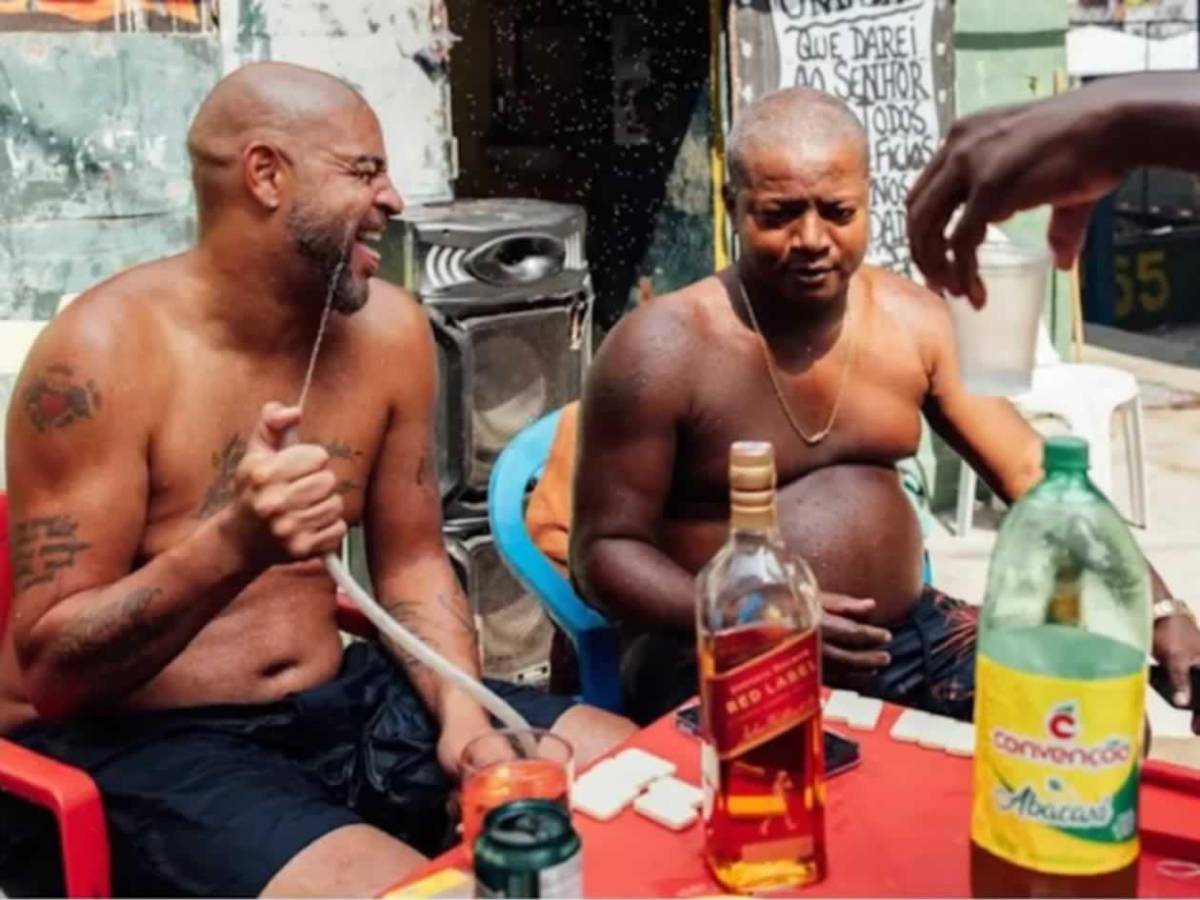 Futbolistas hondureños y extranjeros en la ruina tras dejar el fútbol por alcohol y mujeres