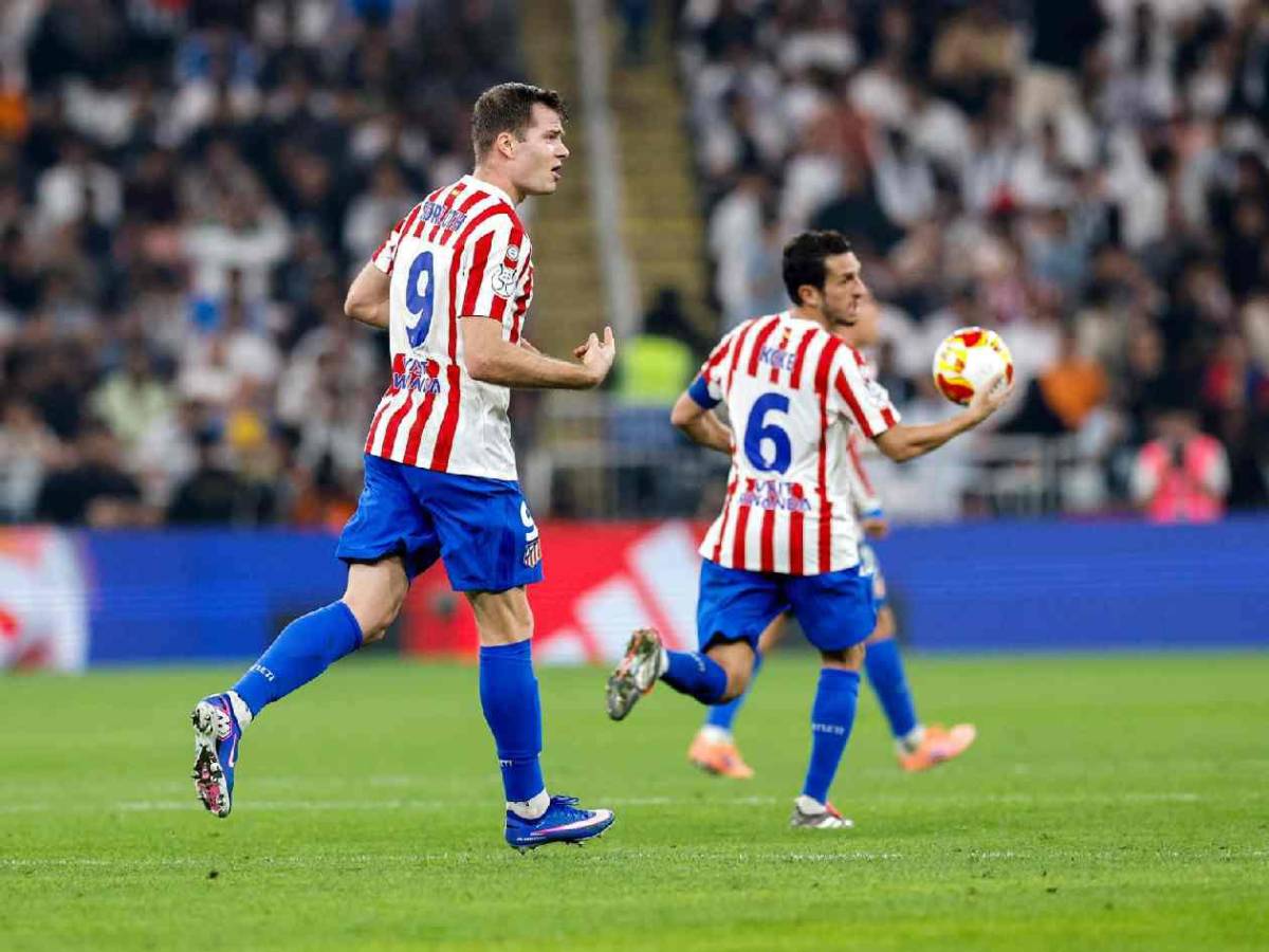 Real Madrid da golpe al Atlético, polémica y el agarrón entre Vini y Simeone