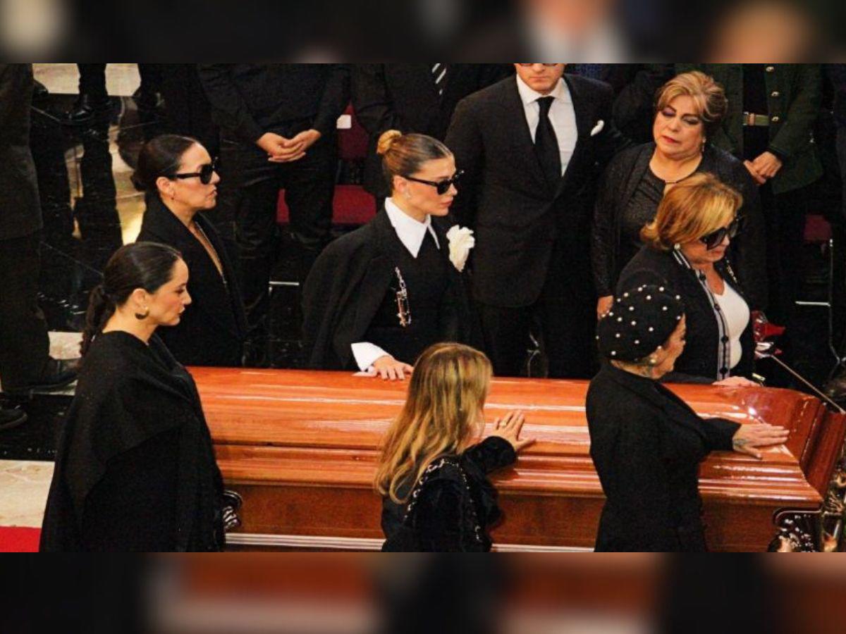 Mujeres de la dinastía Pinal despiden entre lágrimas a Silvia Pinal