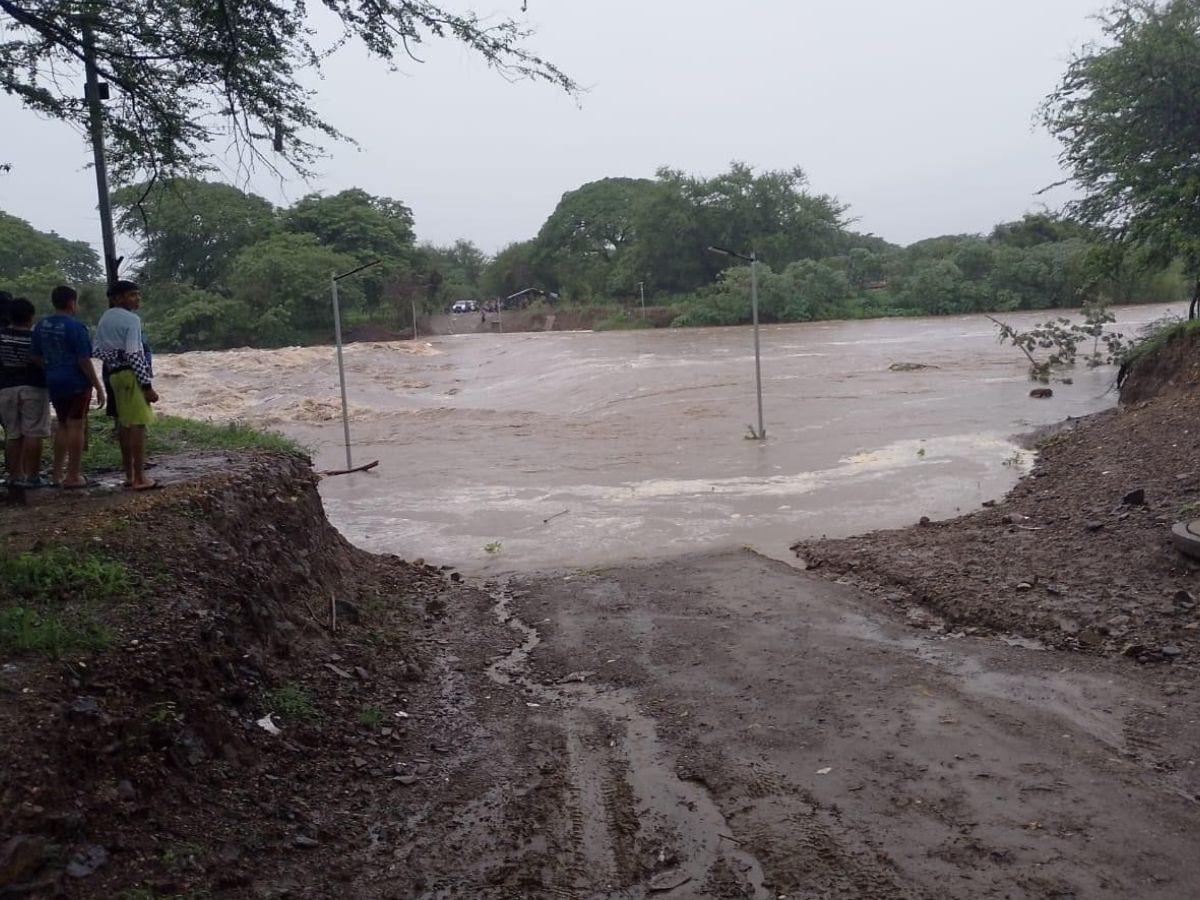 Lluvias dejan 1,590 personas afectadas y cientos de incomunicadas en Honduras