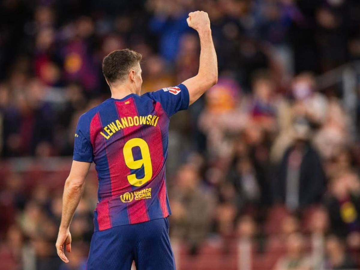 Lewandowski se reúne con otro gigante: Podría irse del Barcelona y el club tiene su reemplazo