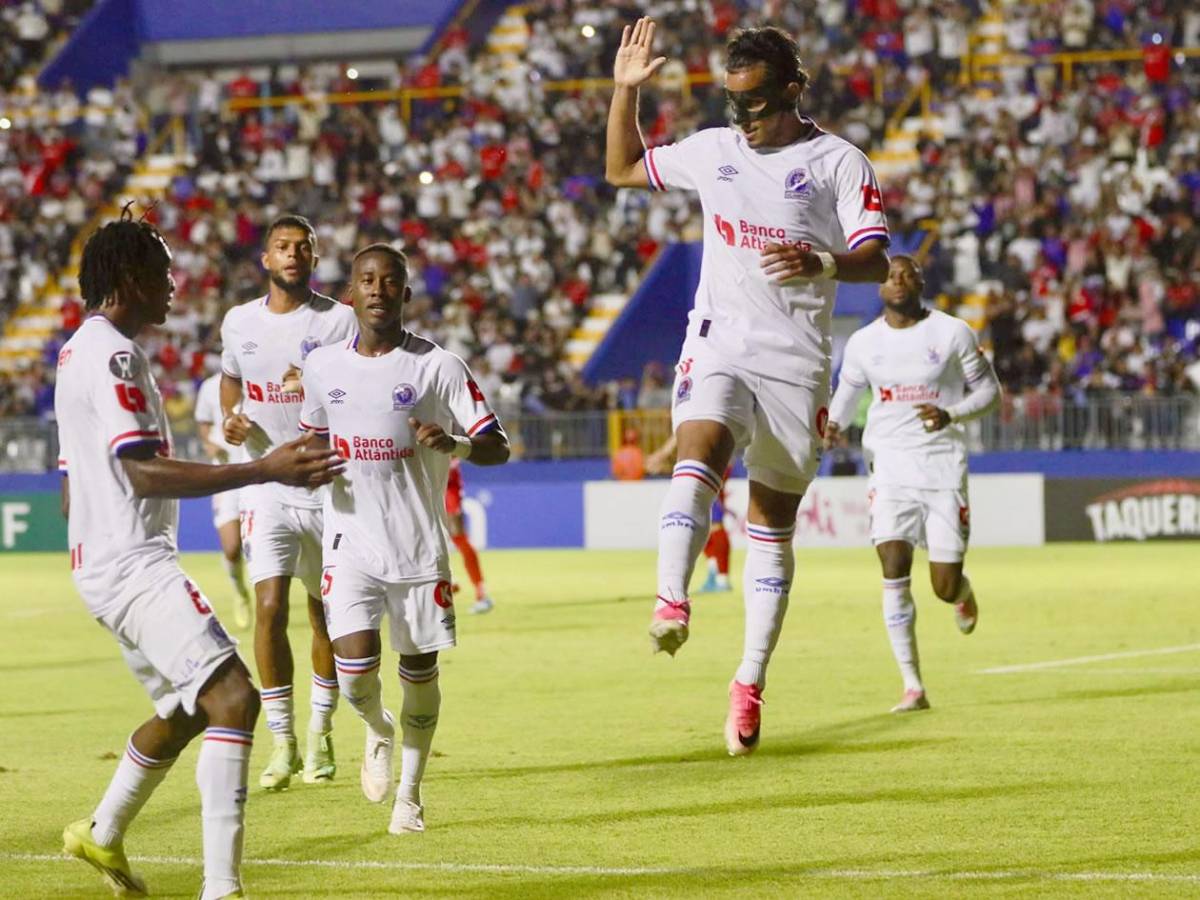 Olimpia se divierte, la figura, gesto de Espinel y pelea en el Firpo por eliminación