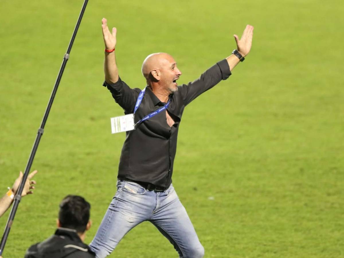 Olimpia celebra la Copa 40, Espinel como nunca antes visto y gesto de Marathón