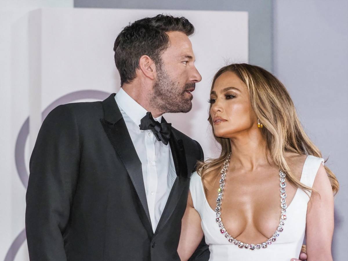 Video: Así defendió Ben Affleck a Jennifer López de un fan