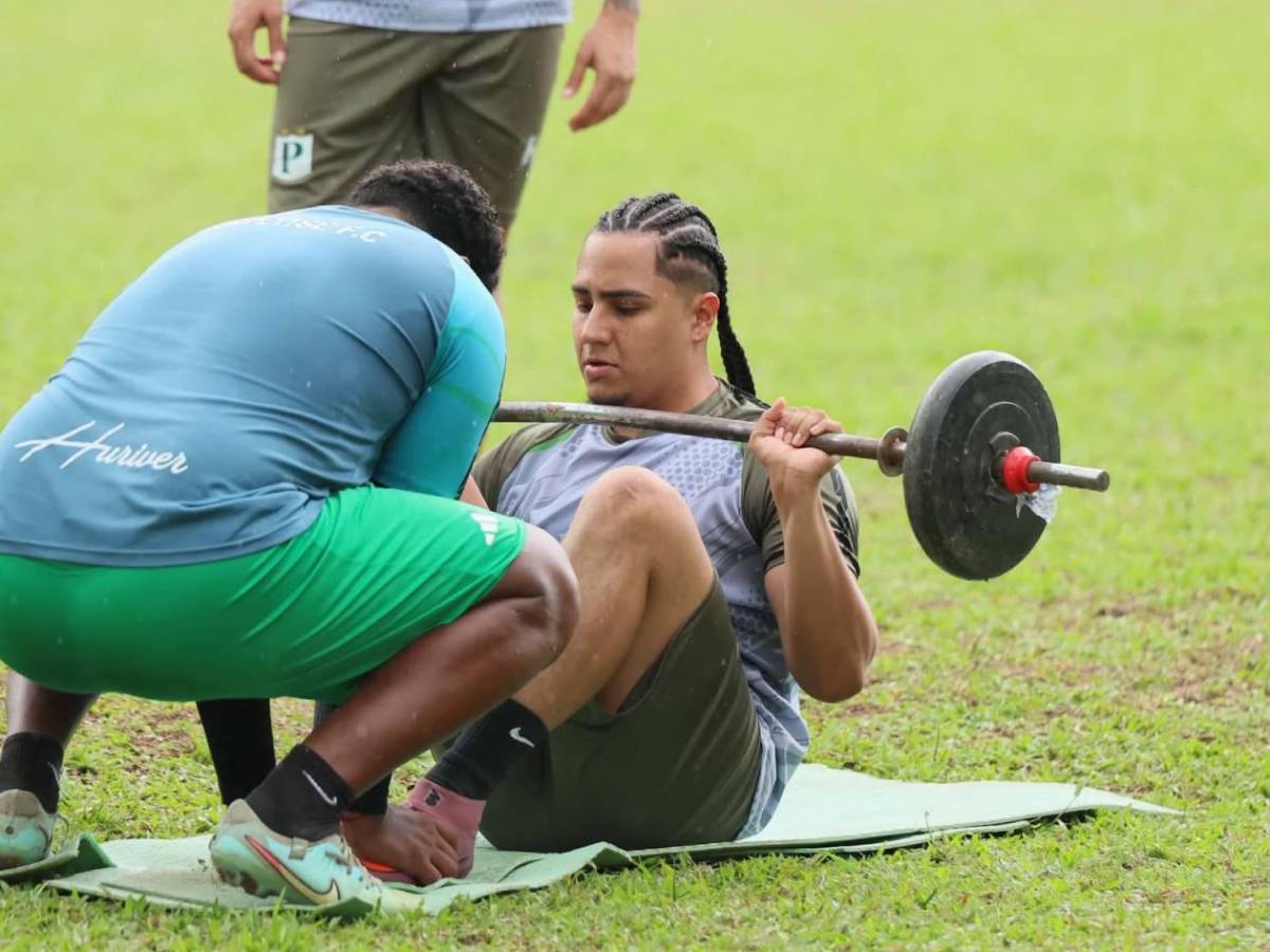 Davis Flow se estrena como futbolista: Lujos, llamado de atención y lo que le hicieron