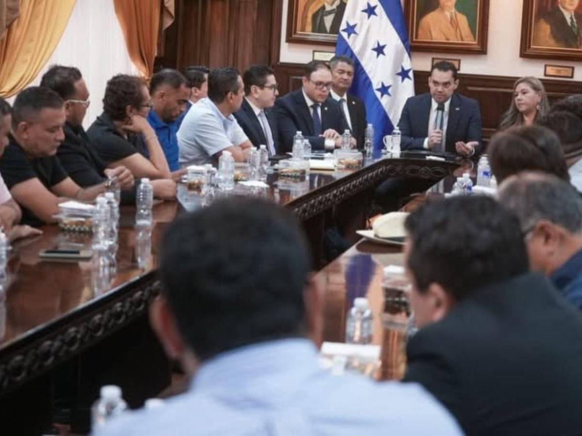 Taxis VIP y de plataformas como Uber: 15 claves sobre el conflicto y los acuerdos