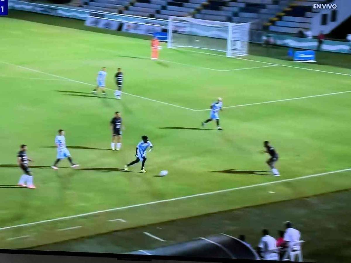 Mario Moncada hace denuncia al ver el estadio Ceibeño: su contundente mensaje