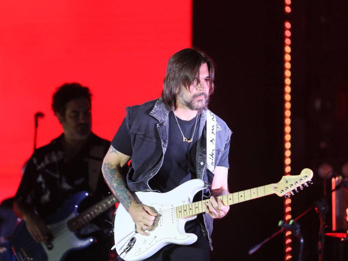 Juanes enamora en Tegucigalpa con su estilo romántico