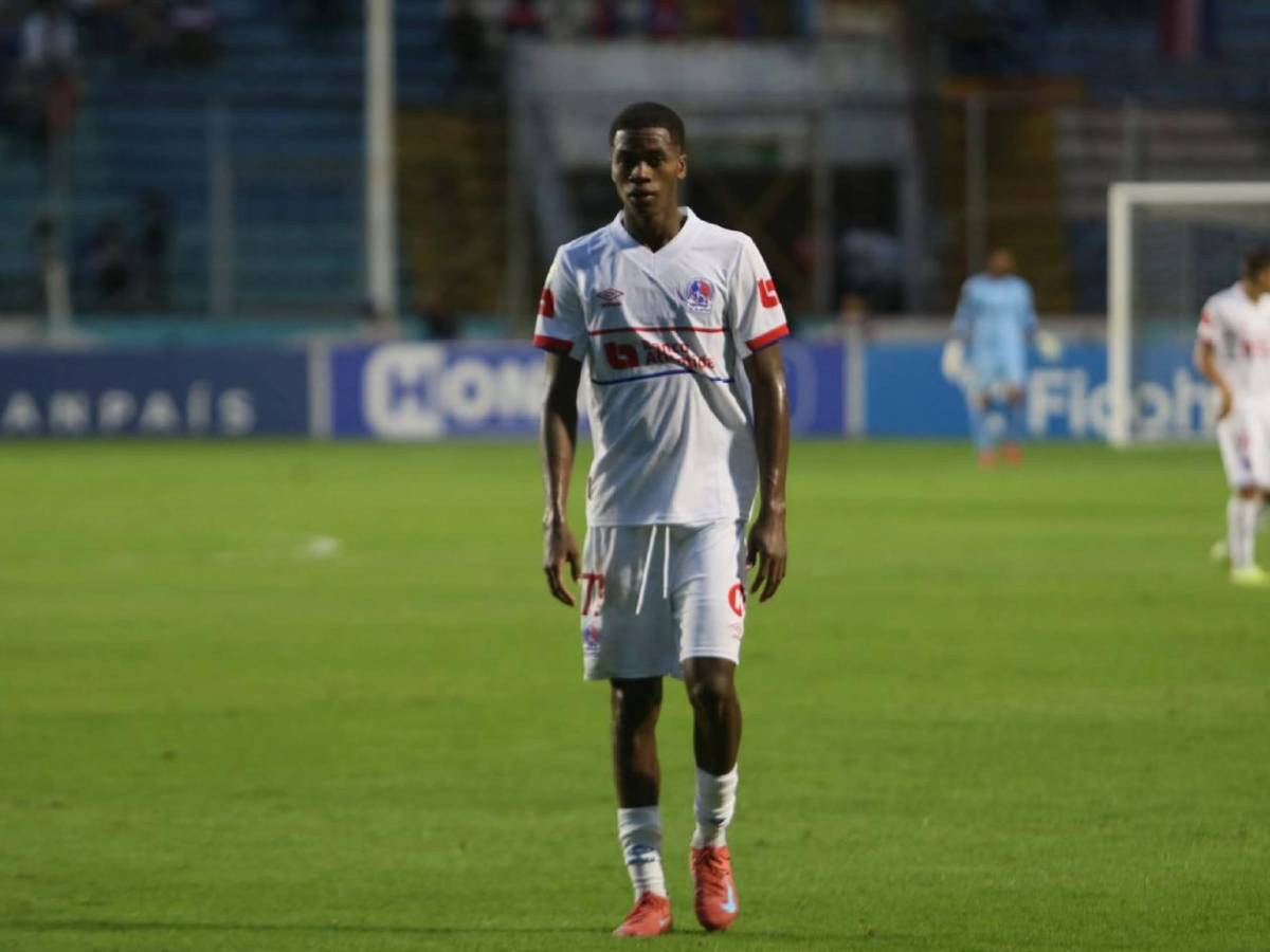 Rebelión a Olimpia, roja por manoseo, baile del Real España e hija de técnico enamora