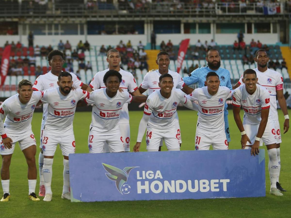 Hija de leyenda, enfado de Menjívar, las grúas en el Nacional y petición a Moya