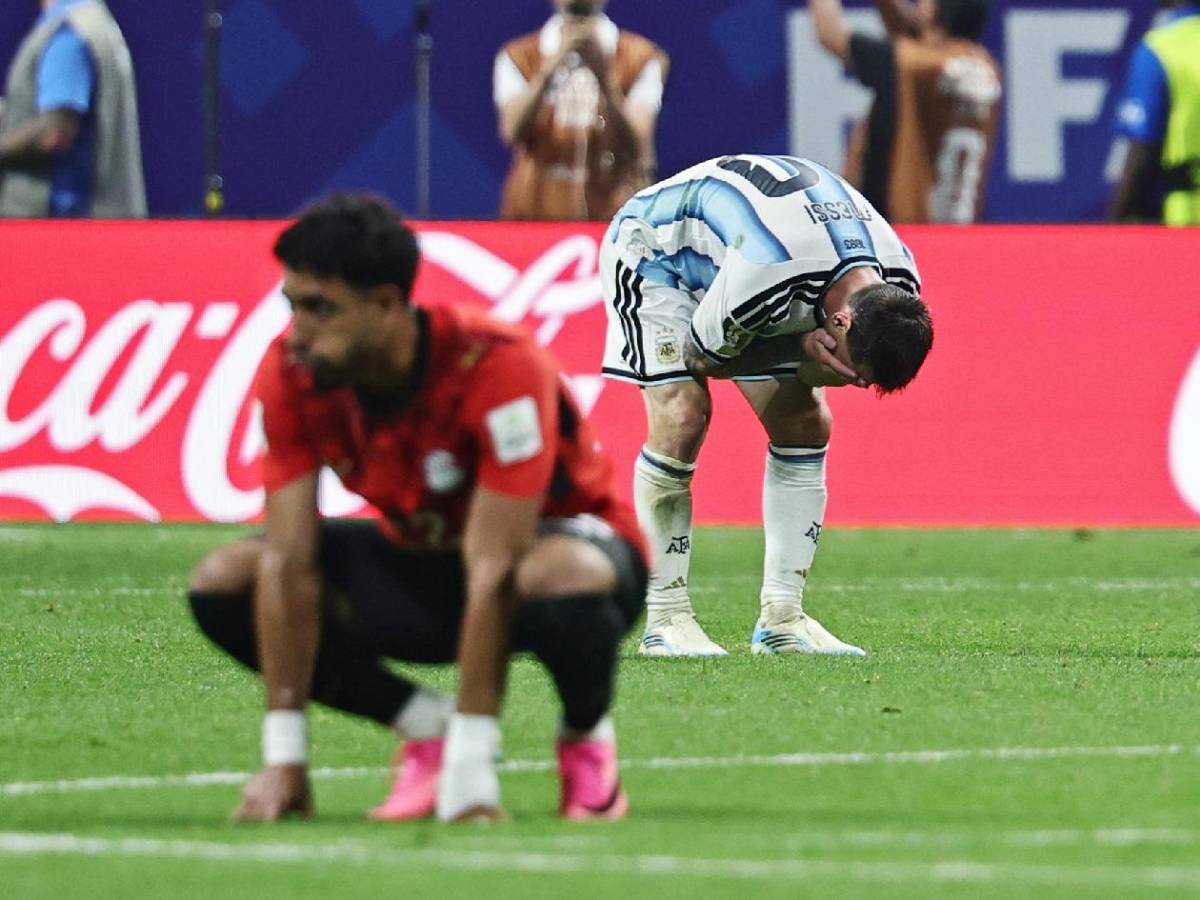 FIFA toma decisión con árbitro del polémico Argentina-Egipto en el Mundial