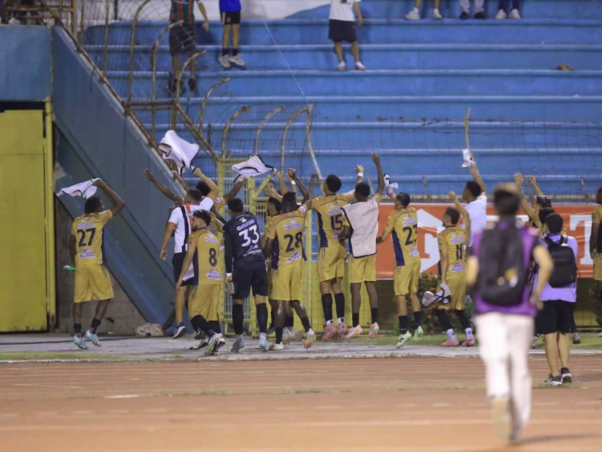 El llanto de Victoria por descender, burla en el estadio Ceibeño y Choloma festeja