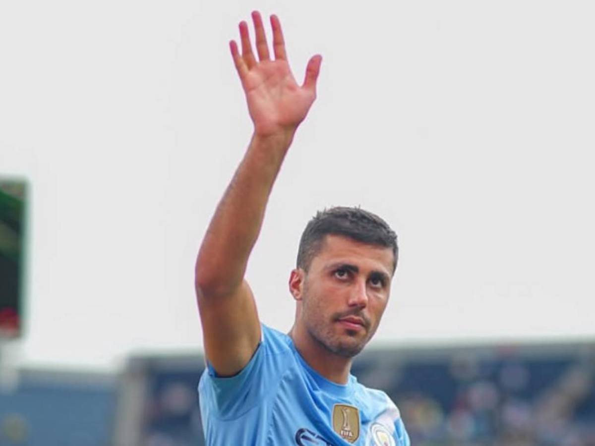 Real Madrid contacta a crack para ficharlo y traiciona a Vinicius: El brasileño no perdona