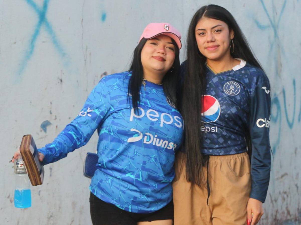 Bellas chicas adornan el Motagua vs Olimpia: ¿Laura Meza en el estadio?