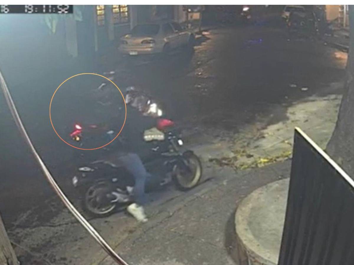 Segundo a segundo: Así le quitaron la motocicleta a un joven en Comayagüela