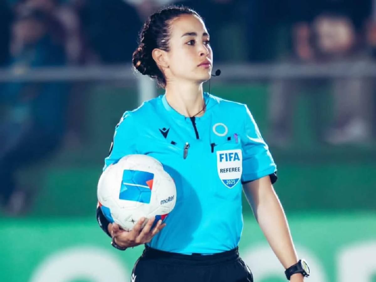 ¿Quién es Katia Itzel? La hermosa árbitra que pitará el Panamá-Honduras en Copa Oro