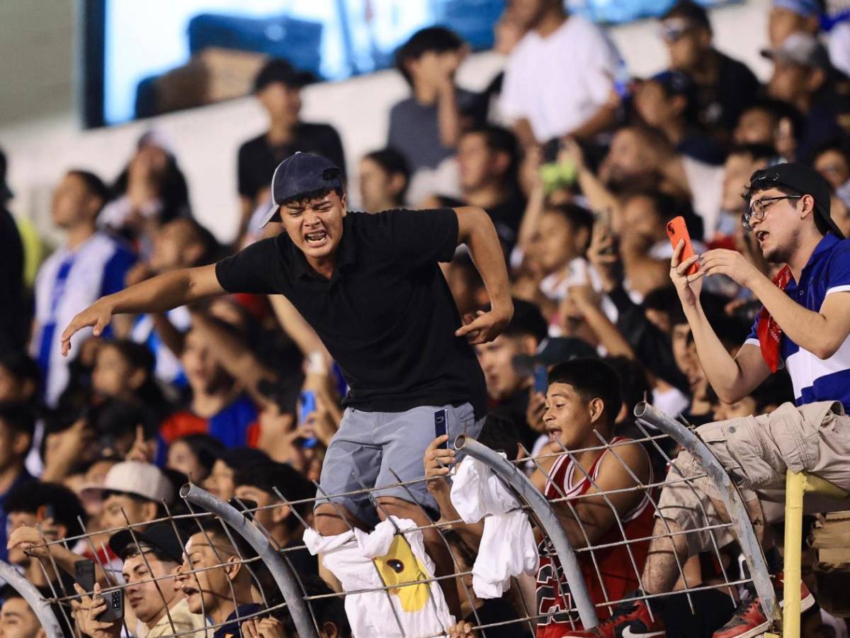 Tiktokers Honduras vs Brasil: Llanto, euforia y hasta un detenido en show de Jon Z