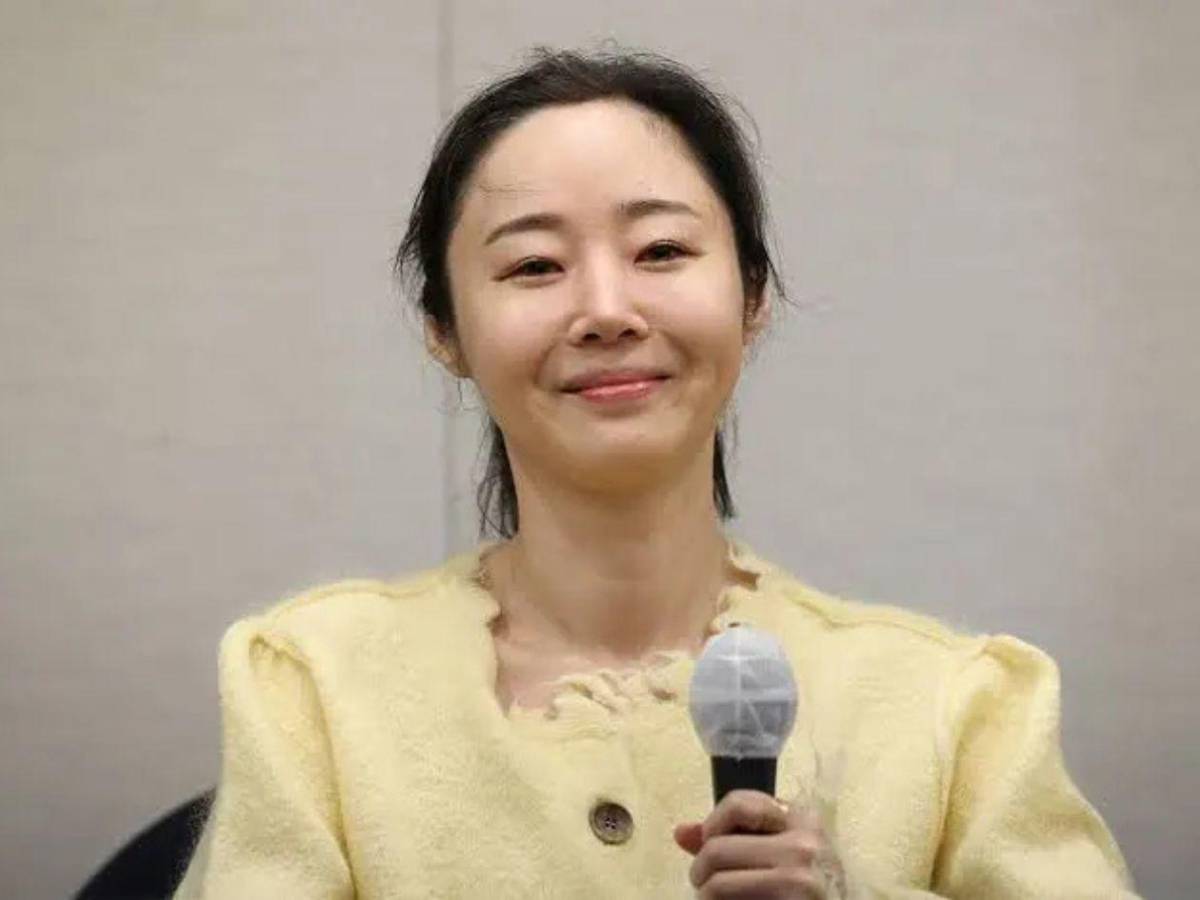 ADOR rescinde contrato de Danielle y anuncia acciones legales contra ella