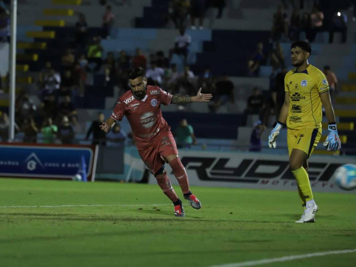 Motagua celebra el liderato, tristeza del Victoria y chicas cautivaron en La Ceiba