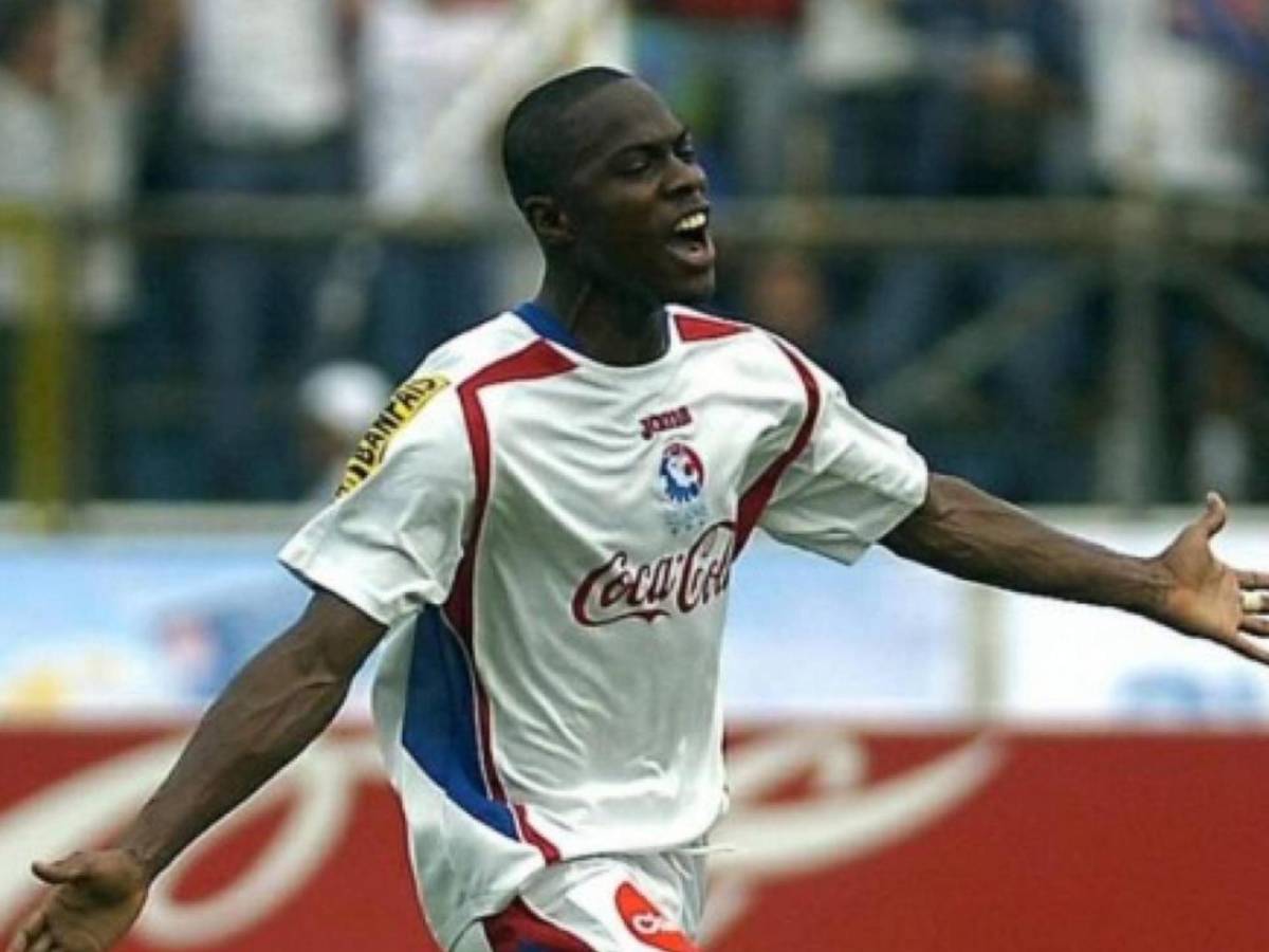 Sorpresa: Maynor Figueroa regresa a las canchas y ficha por equipo de Inglaterra