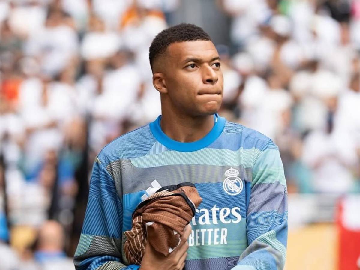 Mbappé es investigado tras pagarle a cinco policías: Esta cantidad les dio por curiosa razón