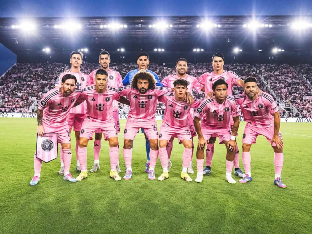 Messi, irreconocible: bronca con rival y enfado de Suárez con Saíd Martínez