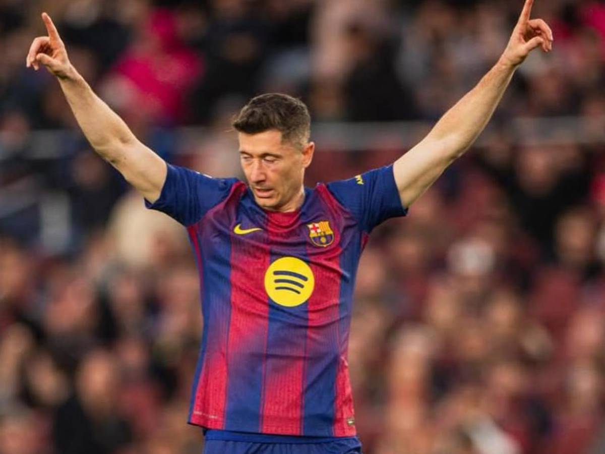 Lewandowski se reúne con otro gigante: Podría irse del Barcelona y el club tiene su reemplazo